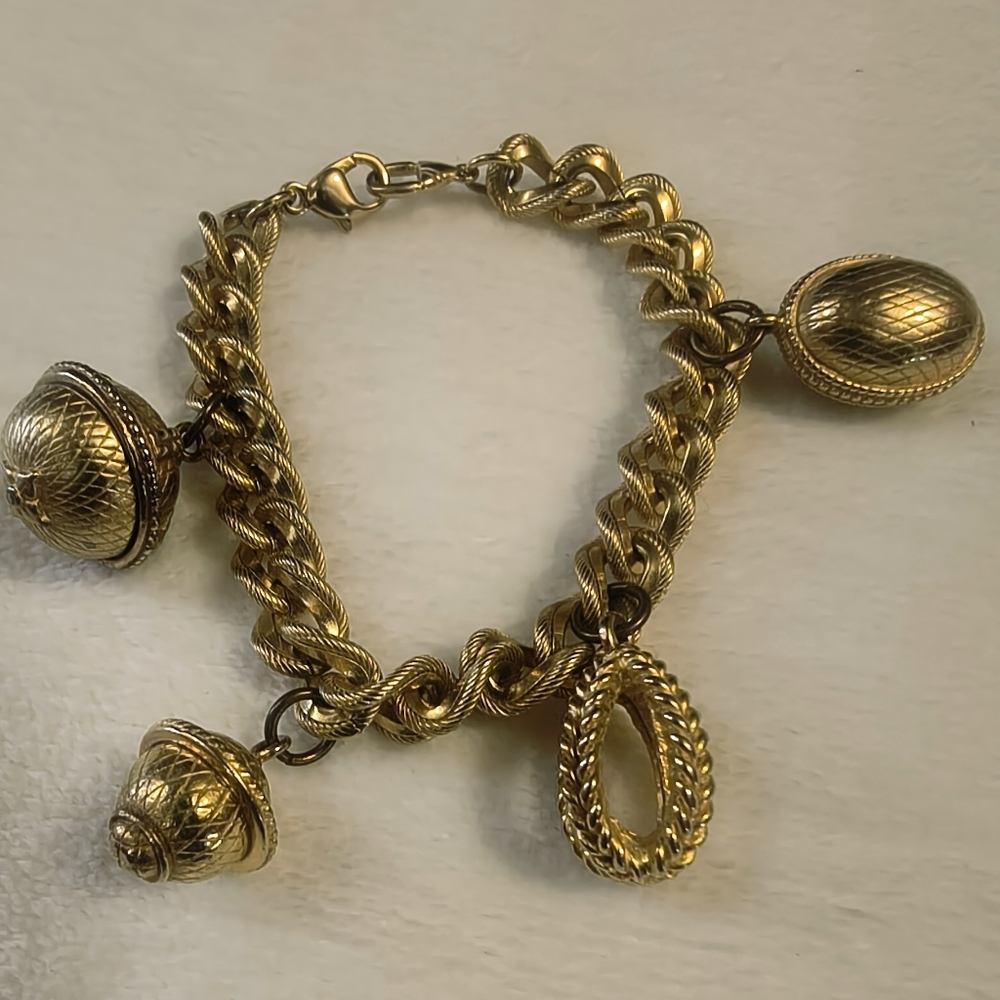 Vintage 1960 Bolero Highly Collectible Bracelet Sign LC